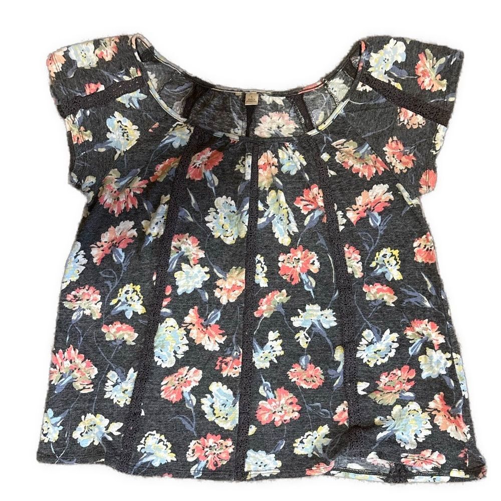 Women's Small Gray & Multicolor Floral Flutter Sleeve Boho-Chic Top